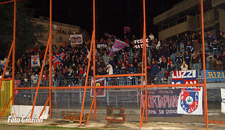 Le immagini di Modena-Cosenza nella FOTOGALLERY di TifoCosenza - Tifo  Cosenza